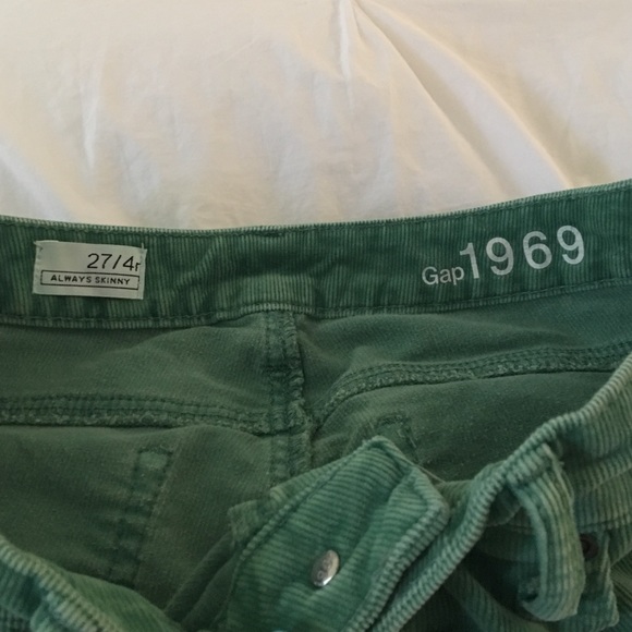 SALE ❤️❤️ Trendy Gap Kelly green pants - Picture 2 of 3